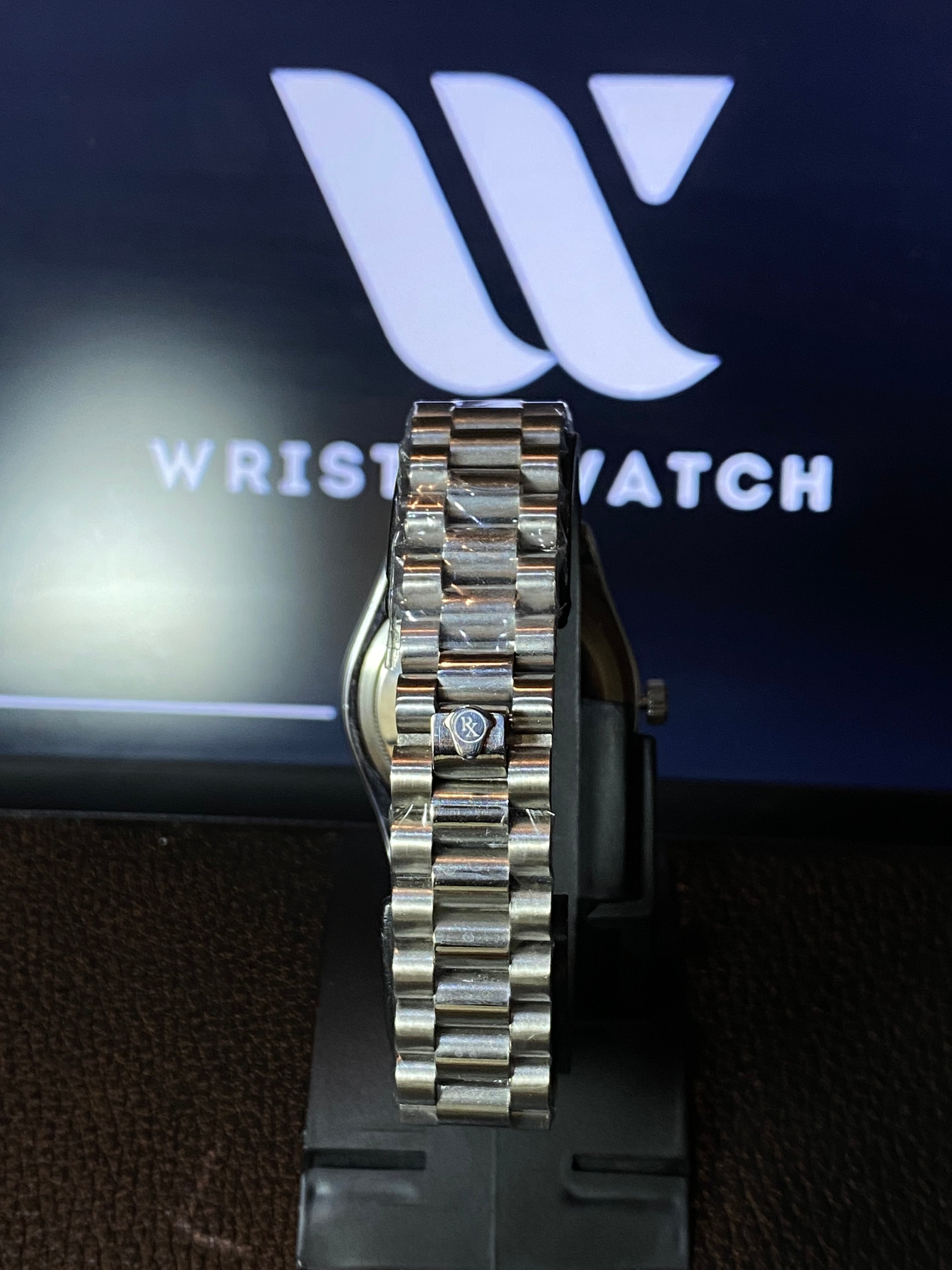 Rolex Oyster.